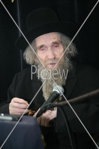 הרב אהרן לייב שטיינמן