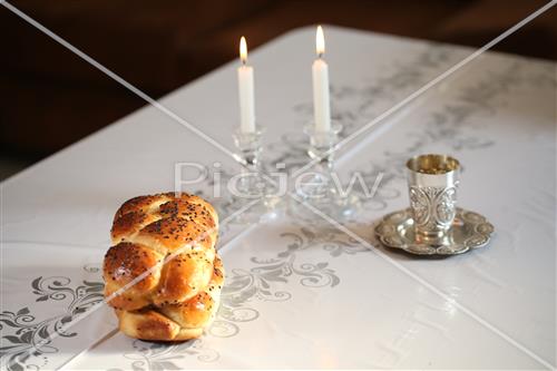 Shabbat table