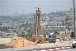 אנשים ומכונות בונים ומשפצים את נתיבי עיר הבירה - ירושלים