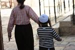 ילדים ברחוב מאה שערים בירושלים