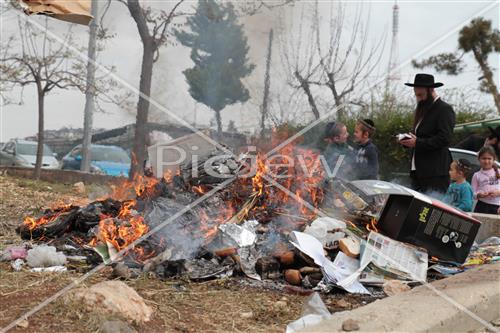 burning chametz