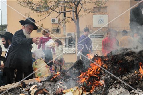 burning chametz