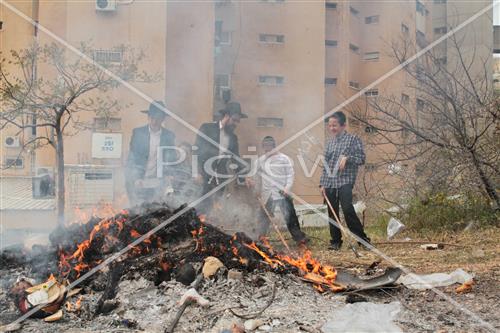 burning chametz