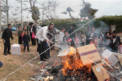 burning chametz