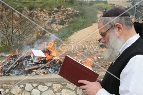 burning chametz