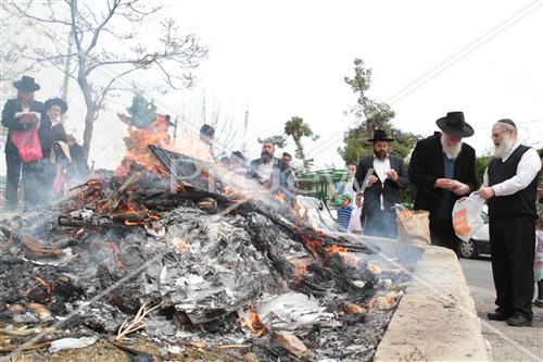 burning chametz