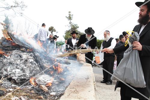 burning chametz