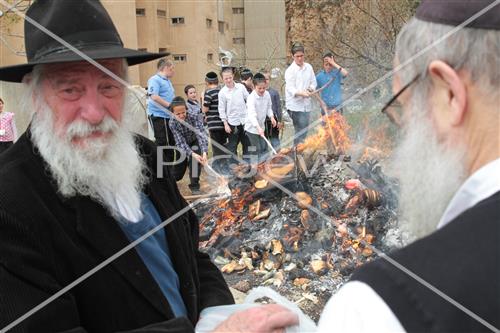 burning chametz