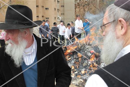 burning chametz