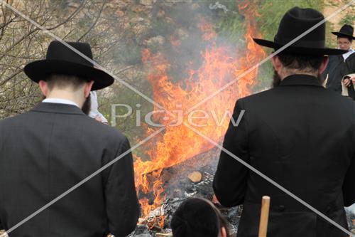 burning chametz