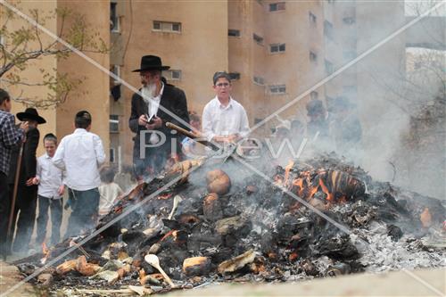 burning chametz