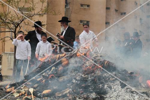 burning chametz