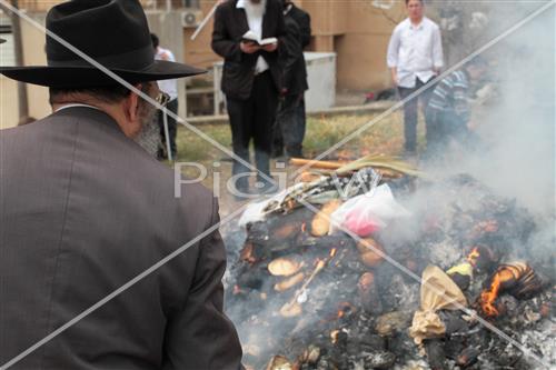 burning chametz