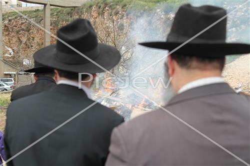 burning chametz