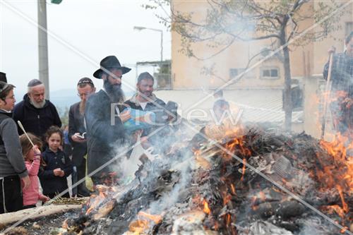 burning chametz