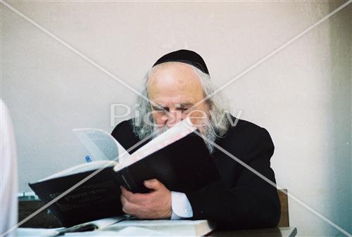 Rabbi Shmuel Auerbach