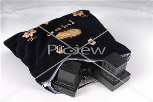 tefillin in velvet bag