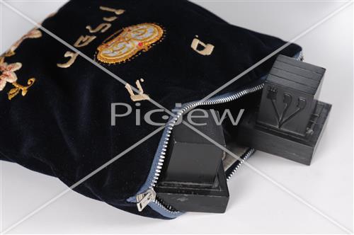 tefillin in velvet bag