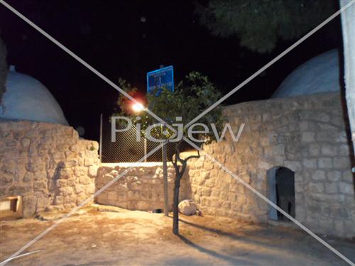 קבר כלב בן יפונה