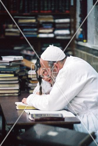 לימוד תורה בבית כנסת