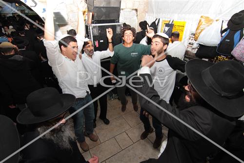 Lag B'Omer in Meron