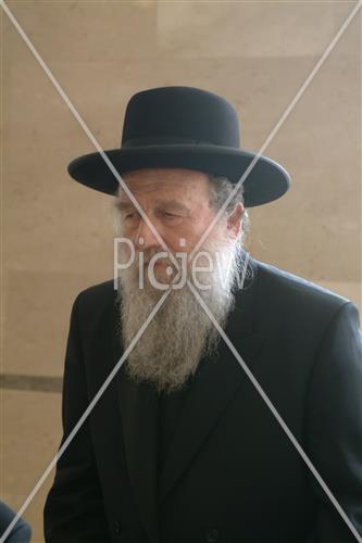 Rabbi Moshe Shapira