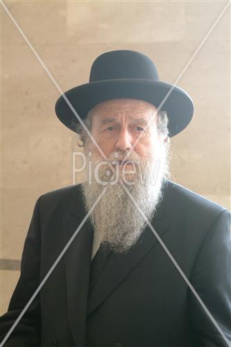 Rabbi Moshe Shapira