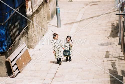 ילדים ברחוב