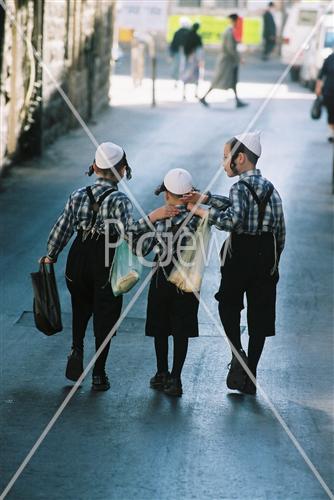 ילדים ברחוב