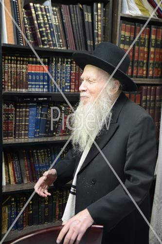 Rabbi Aryeh Finkel