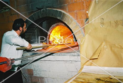 Baking matzos