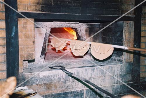 Baking matzos