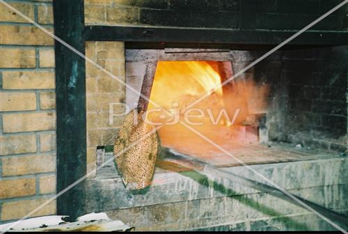 Baking matzos