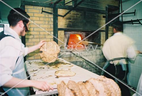 Baking matzos