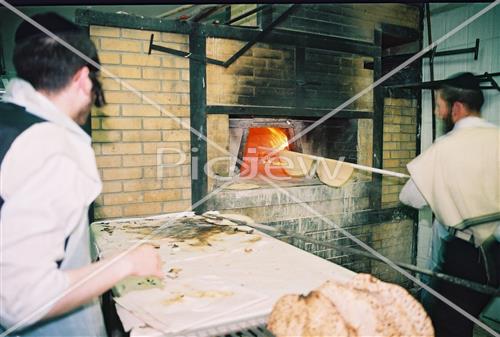 Baking matzos