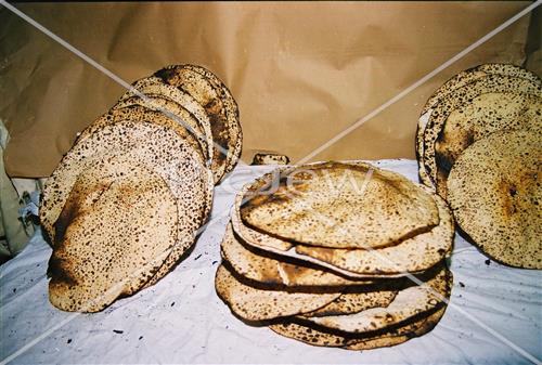 Baking matzos