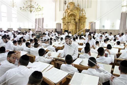 Poniviz yeshiva