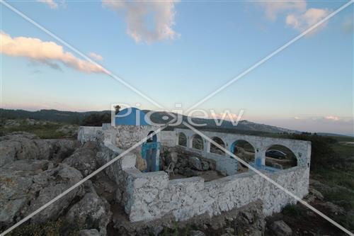 Tomb of Rabbi Elkanah and Bana'ah Amora