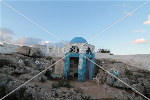 קבר אלקנה ורבי בנאה אמורא