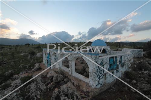 Tomb of Rabbi Elkanah and Bana'ah Amora