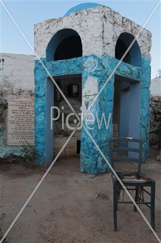 Tomb of Rabbi Elkanah and Bana'ah Amora