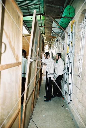 Building a Sukkah