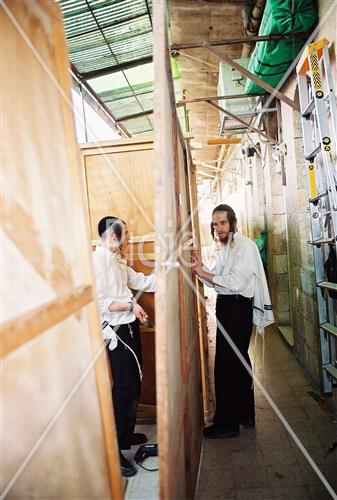 Building a Sukkah