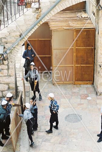 Building a Sukkah