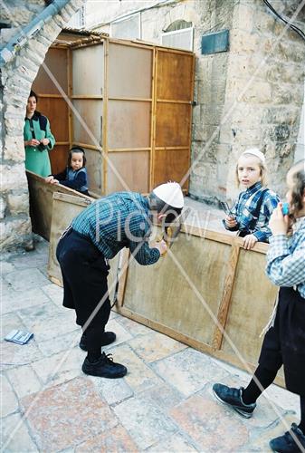 Building a Sukkah