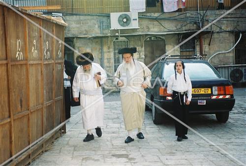 Building a Sukkah