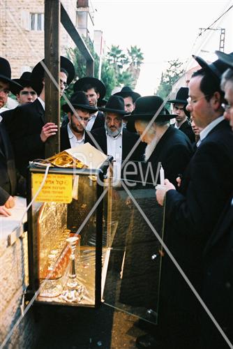 הדלקת נרות חנוכה