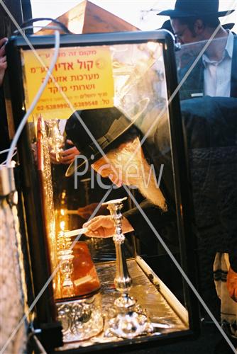 הדלקת נרות חנוכה