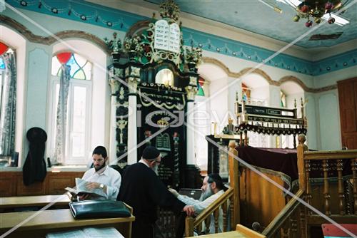 אנשים לומדים