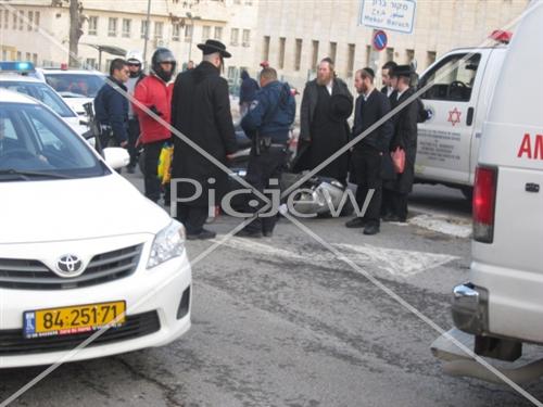 ירושלים: רוכב האופנוע התנגש חזיתית בניידת המשטרה	